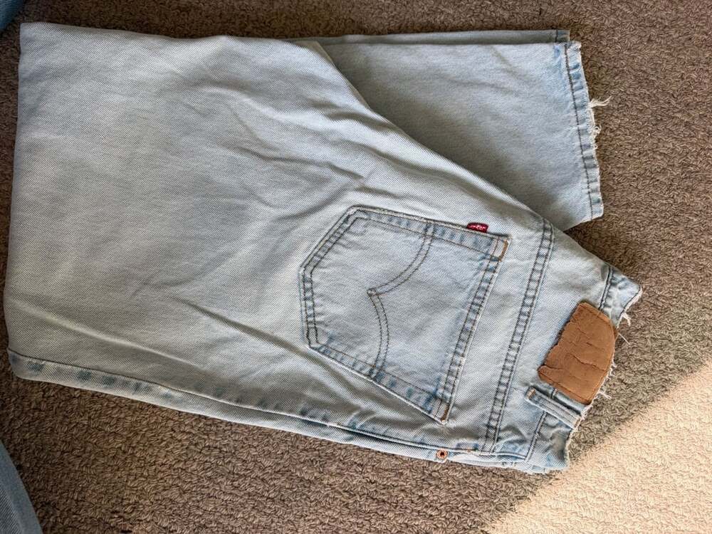 Vintage Levi's 560 Loose Fit Light Wash Jeans